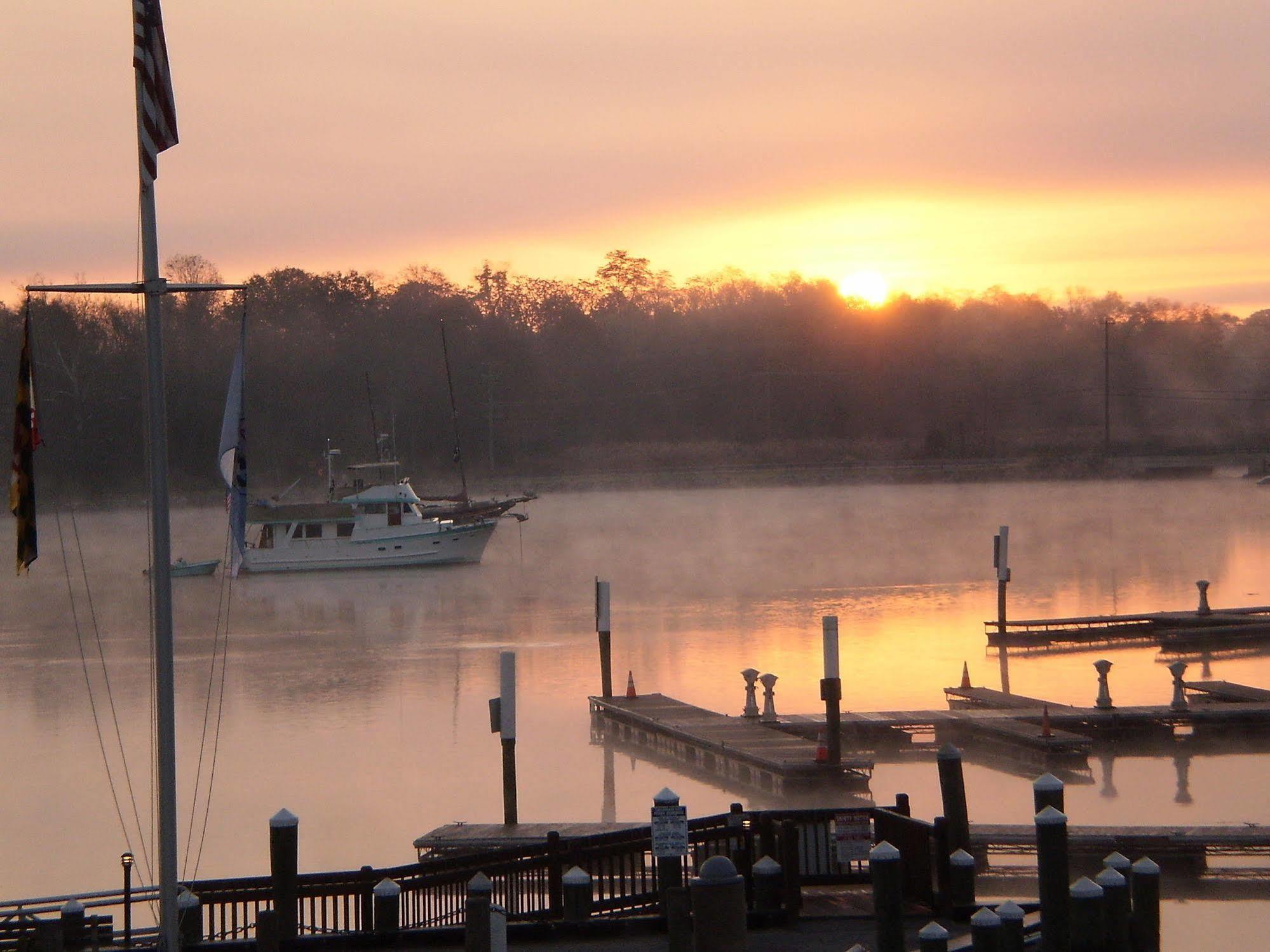 Inn At The Canal Bed & Breakfast Chesapeake City Exteriér fotografie